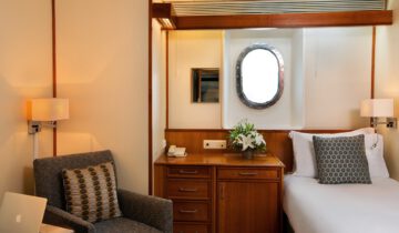 OASIA FLOATING HOTEL